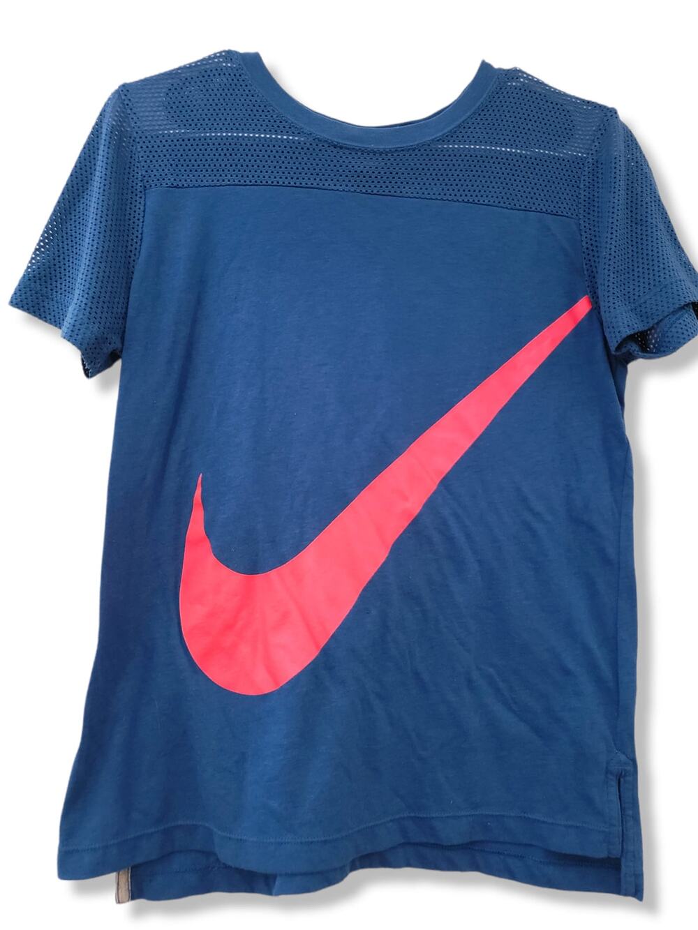 Nike Swoosh Girls YXL Mesh Sleeved Tee Shirt